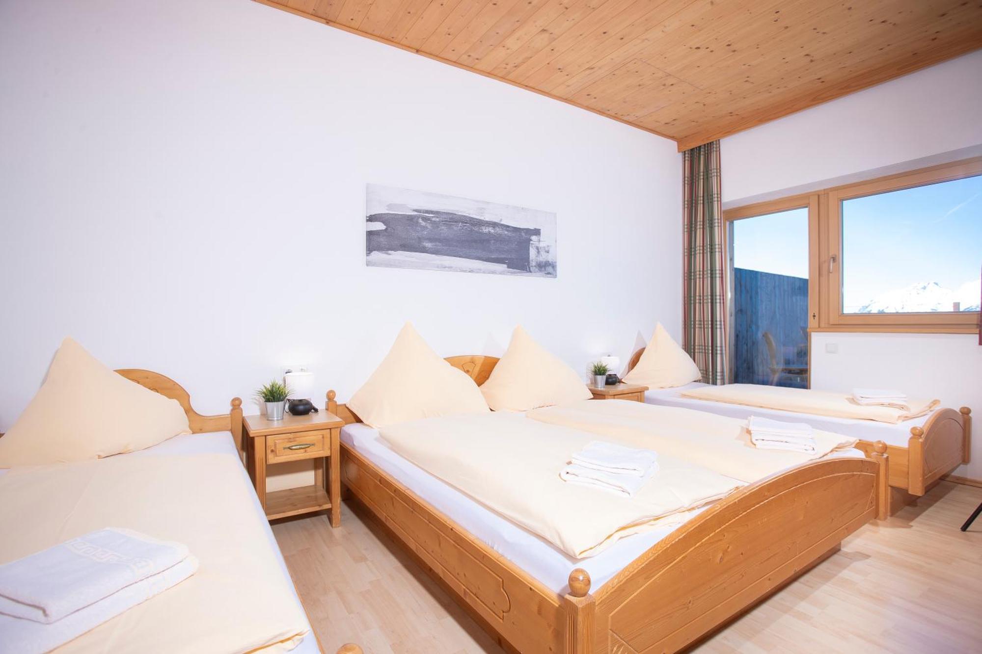 Alpenrelax Krepperhuette Hotel Volders ภายนอก รูปภาพ